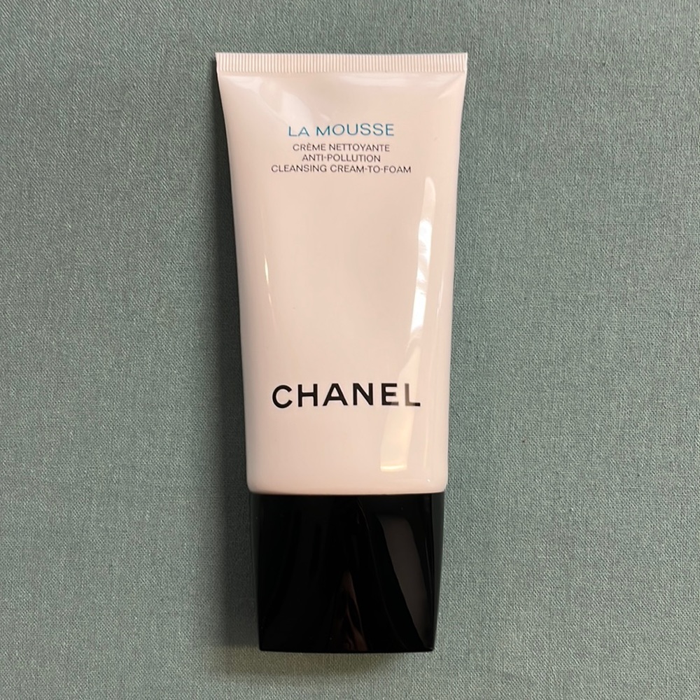Chanel La Mousse Anti-Pollution Cleansing Cream-to-Foam